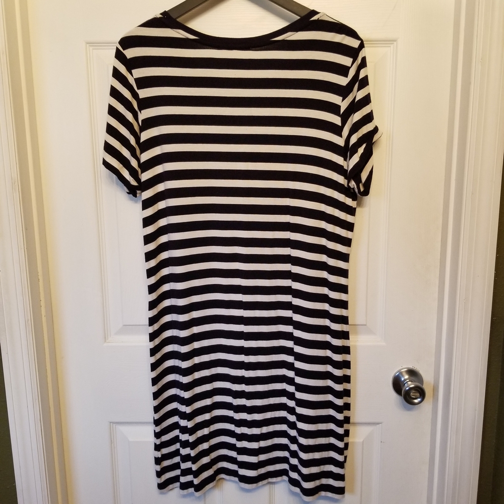 Black and White Striped Women's Dress - Casual Tee Dress - Picture 3 of 4